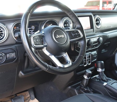 Jeep Wrangler Unlimited Sahara 2021, photo 3 of 4