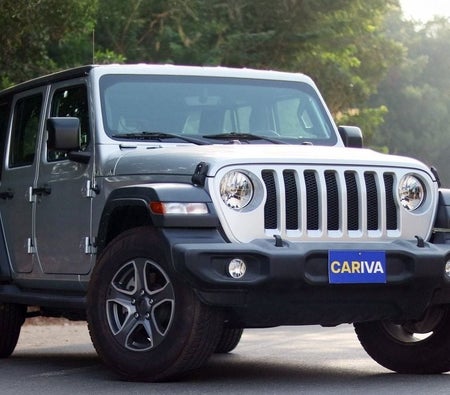D'argento Jeep Wrangler 2023