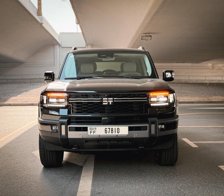 Black Jetour G700 2025