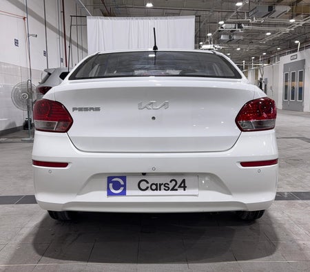 White Kia Pegas LX 2023