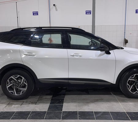 White Kia Sportage LX 2025