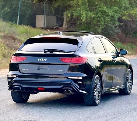 zwart Kia Cerato GT-Line 2022
