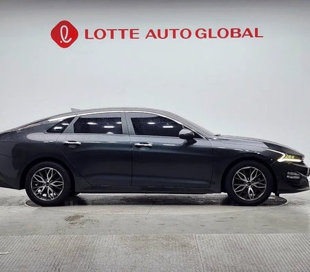 Gray Kia K5 2020