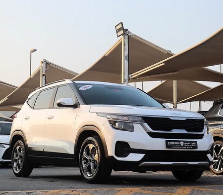 White Kia Seltos LX 2023