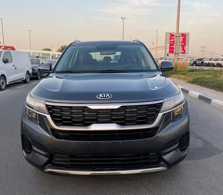 Gris Kia Seltos 2021