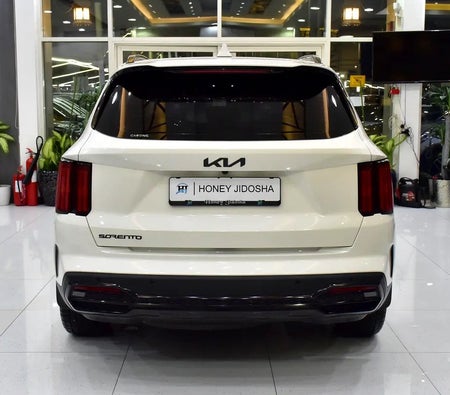 Белый Kia Sorento 2023 год