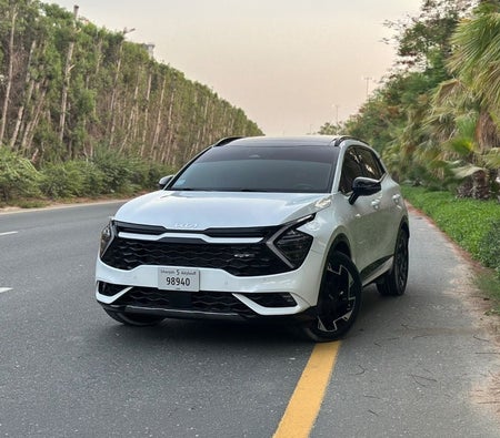 White Kia Sportage 2024