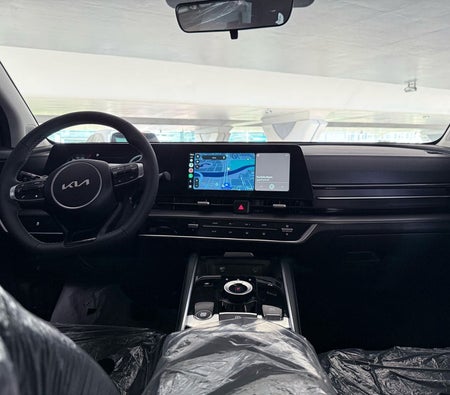 White Kia Sportage 2025