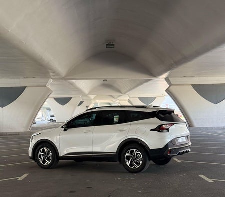White Kia Sportage 2025