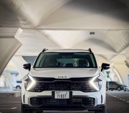 White Kia Sportage 2025