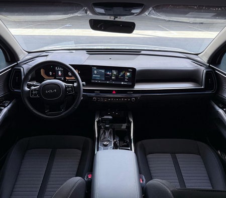 White Kia Sportage 2025