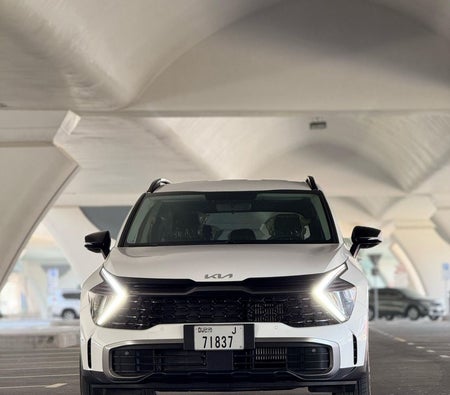 White Kia Sportage 2025