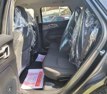 Gray Kia Sportage 2024