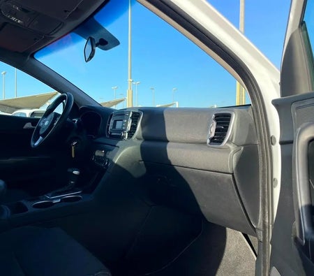 White Kia Sportage 2019