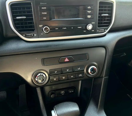 White Kia Sportage 2020