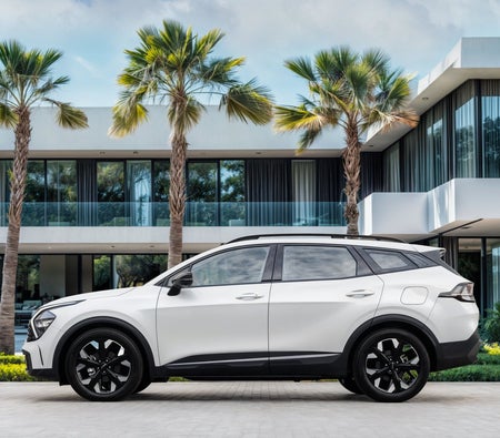 White Kia Sportage 2026