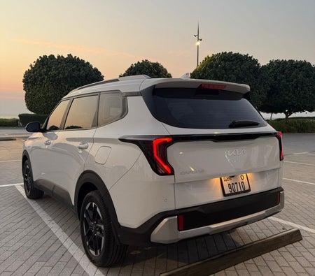 White Kia Carens 2026