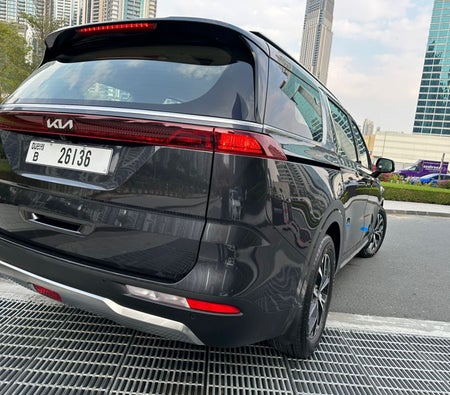 Black Kia Carnival 2024