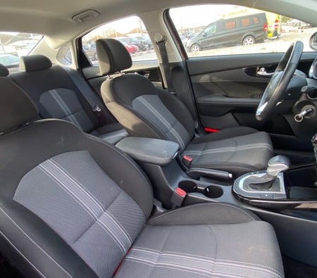 Red Kia Forte 2022
