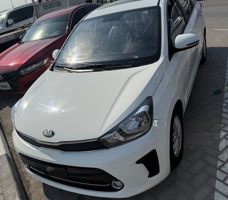 White Kia Pegas LX 2021