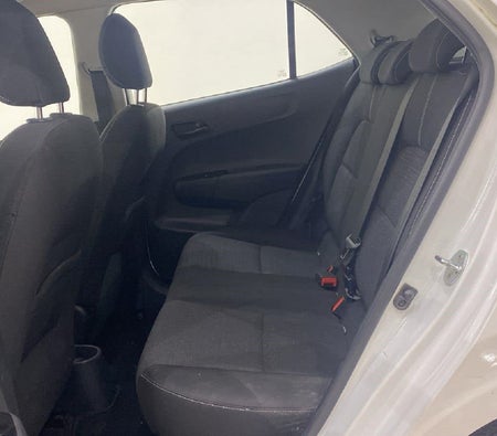White Kia Picanto 2022