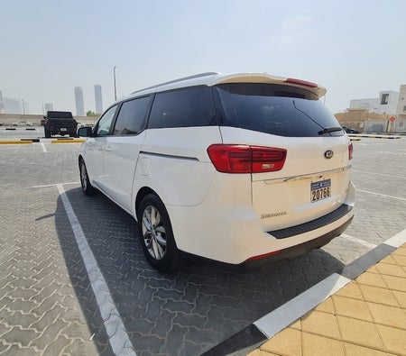 White Kia Sedona LX 2020