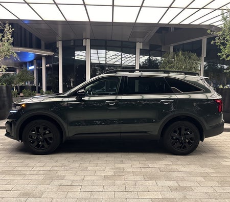 Green Kia Sorento 2022
