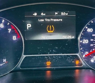 Orange Kia Soul SX 2018