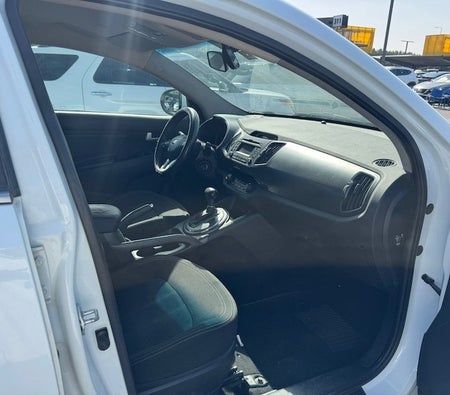 White Kia Sportage 2014