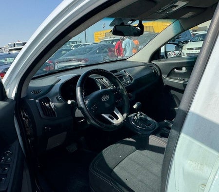 White Kia Sportage 2014