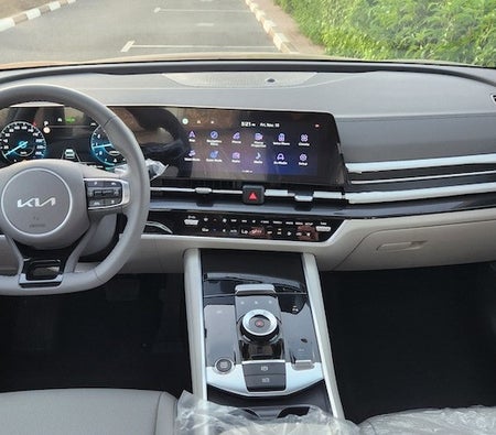 Gray Kia Sportage 2024
