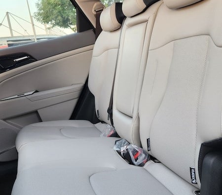Gray Kia Sportage 2024