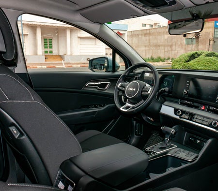 White Kia Sportage 2024