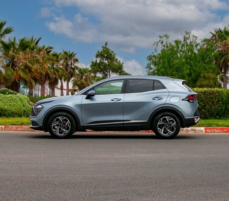 White Kia Sportage 2024