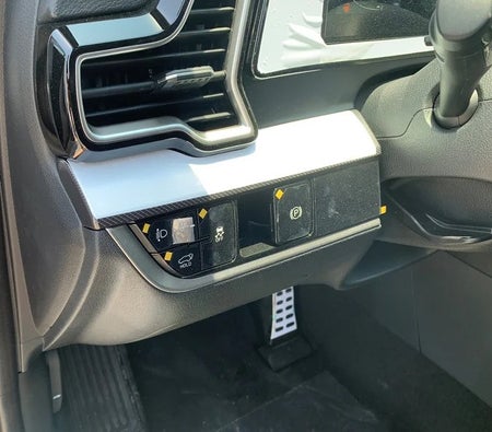 White Kia Sportage GT-Line 2024