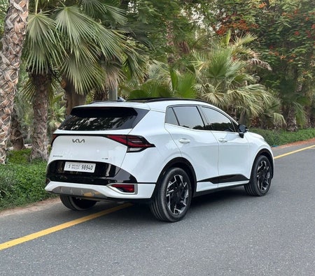 White Kia Sportage 2024