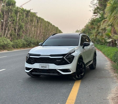 White Kia Sportage 2024