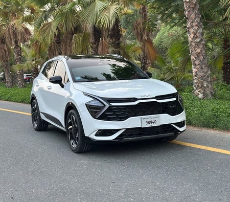 White Kia Sportage 2024