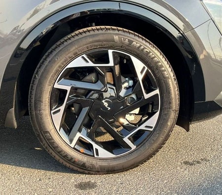Gray Kia Sportage 2024