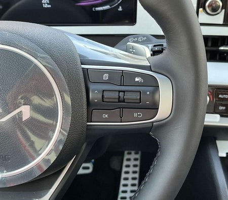Gray Kia Sportage 2024