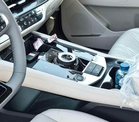 Gray Kia Sportage 2025
