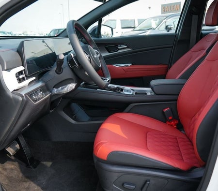 White Kia Sportage 2025