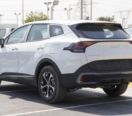 White Kia Sportage 2025
