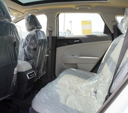 White Kia Sportage 2025