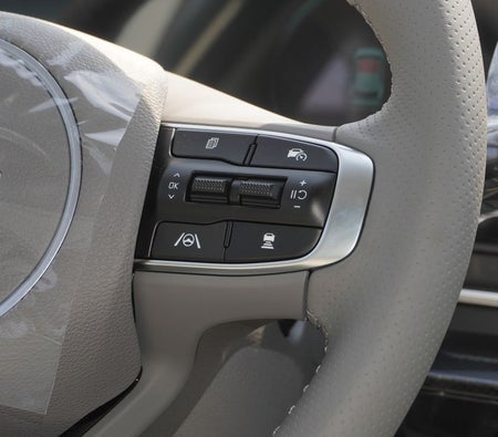 White Kia Sportage 2025