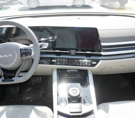 Gray Kia Sportage 2025
