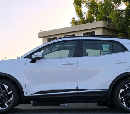 White Kia Sportage 2025