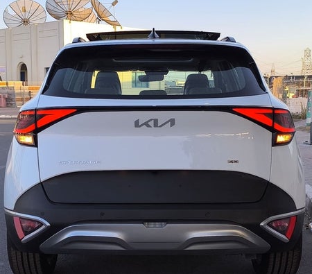 White Kia Sportage 2025