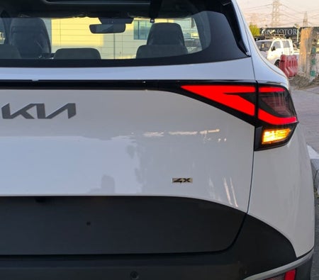 White Kia Sportage 2025