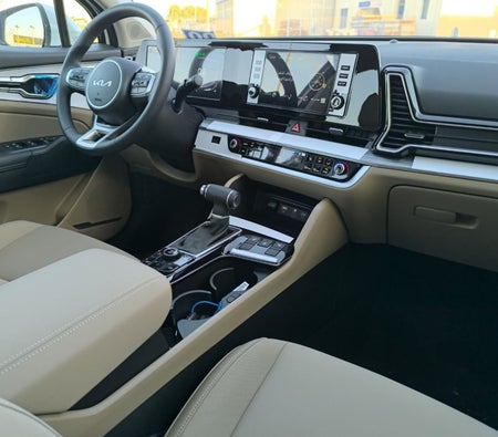 White Kia Sportage 2025